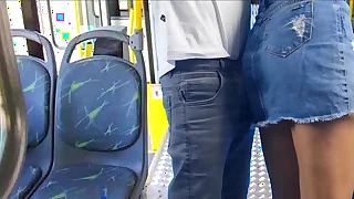 Jovem estudante encoxada e fodida no Ã´nibus em pÃºblico!
